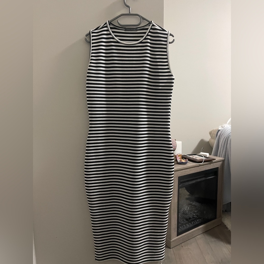Black and White Striped Sleeveless Dress
